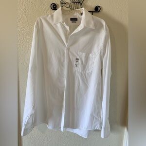 Van Heusen Men's Classic White Dress Shirt